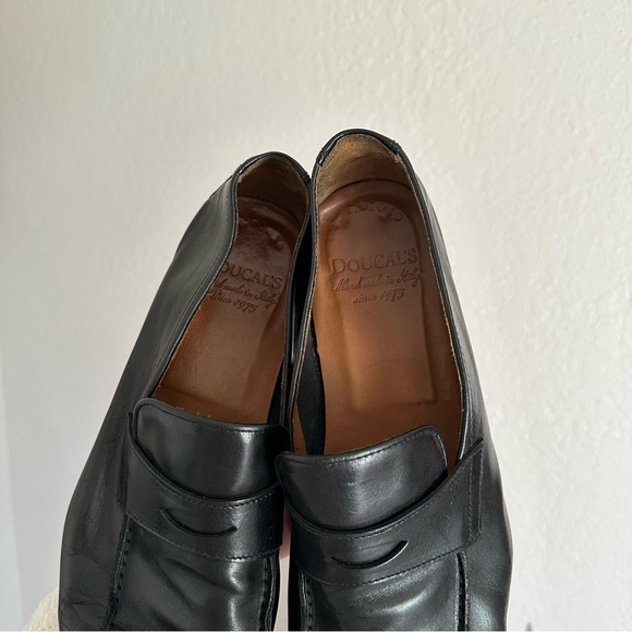 Doucal's Black Smooth Leather Slip On Loafers - Picture 8 of 12